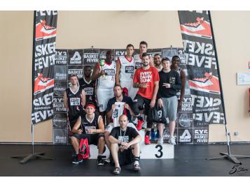 Les vainqueurs et les finalistes du tournoi Basket Fever 3x3