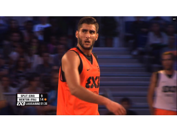 L'arrière du Team Menton, Thomas Laurent (FIBA)
