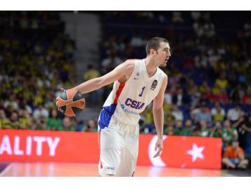 Nando De Colo brille avec le CSKA Moscou - Photo : PresseSports Nando De Colo