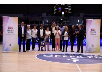 Lors de la remise des prix par Thierry Braillard à l'Open LFB 2016