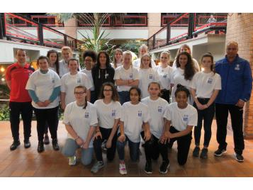  Audrey SECCI entourée des jeunes arbitres