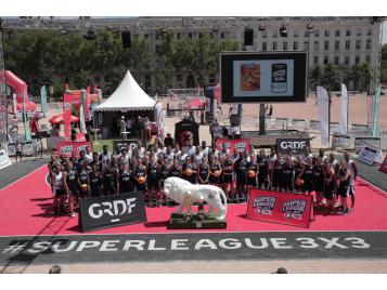 Tous les joueurs sur le Central place Bellecour