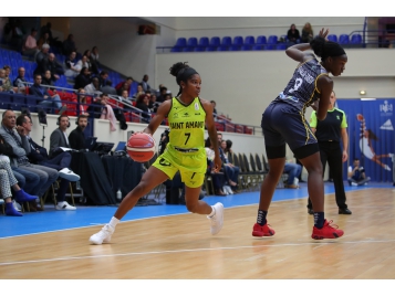 La meneuse US Aaryn Ellenberg et Saint Amand, on remporté un match important aujourd'hui au MAIF Open LFB - Bellenger/IS/FFBB