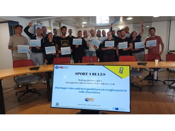 Remise des diplômes aux participants