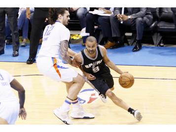 Parker et les Spurs reprennent l'avantage