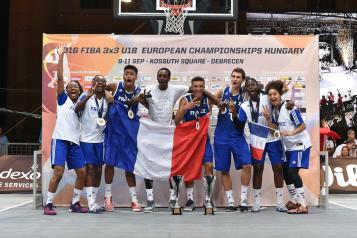 Les deux équipes de France 3X3 U18