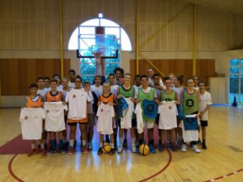 les participants au premier tournoi 3X3 de la Ligue Aquitaine 