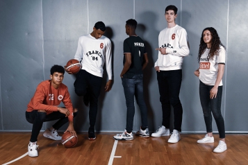 Les jeunes du Pôle France avec la collection Vintage