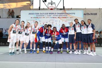 Les Bleues sur la plus haute marche du podium