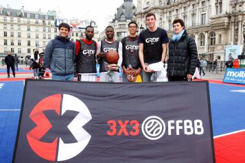 Vainqueur Tournoi 3X3 sur le parvis de l'Hôtel de Ville