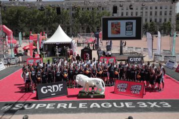 Tous les joueurs sur le Central place Bellecour